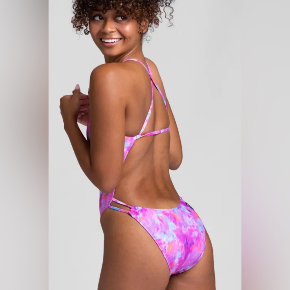 NWOT Jolyn Alyssa Swim Onesie in Blissful Swim Suit 34